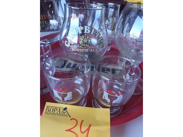 Lot 34 - dienblad met glazen. 11 stuks - afbeelding 2 van  4