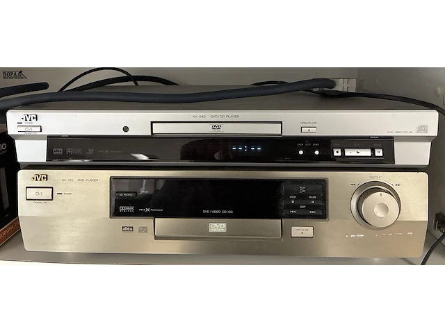 Lot 34 - dvd-speler jvc - 2 stuks - afbeelding 2 van  6