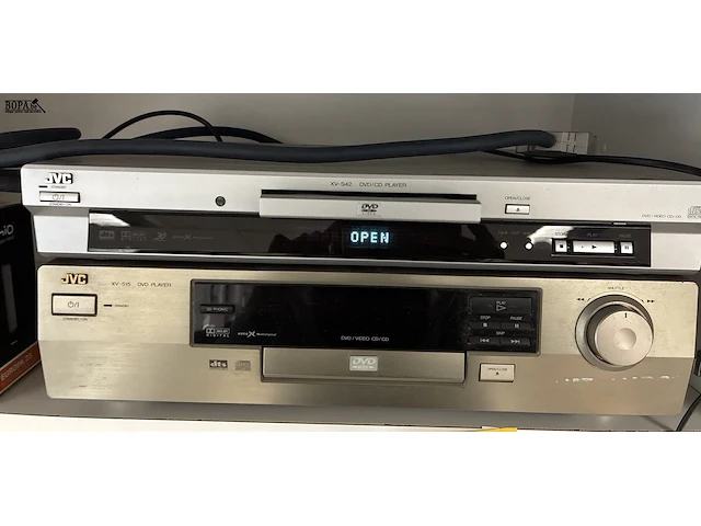 Lot 34 - dvd-speler jvc - 2 stuks - afbeelding 3 van  6