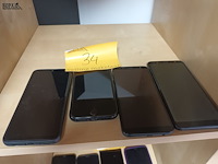 Lot 34 - gebruikte gsm’s. 4 stuks - afbeelding 1 van  3