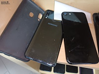 Lot 34 - gebruikte gsm’s. 4 stuks - afbeelding 2 van  3