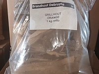Lot 34 - grillhout orange 1 kg. 20 stuks - afbeelding 2 van  2