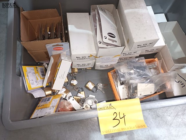 Lot 34 - hangsloten - afbeelding 1 van  4