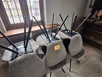 Lot 34 - horeca stoelen. 9 stuks - afbeelding 1 van  5