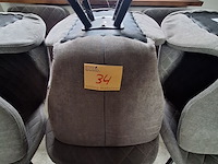 Lot 34 - horeca stoelen. 9 stuks - afbeelding 5 van  5