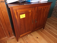 Lot 34 - houten kast - afbeelding 1 van  3