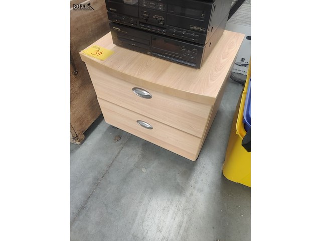 Lot 34 - houten ladenkast - afbeelding 1 van  2
