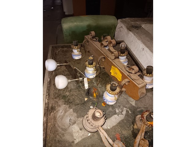 Lot 34 - lot lusters - afbeelding 3 van  3