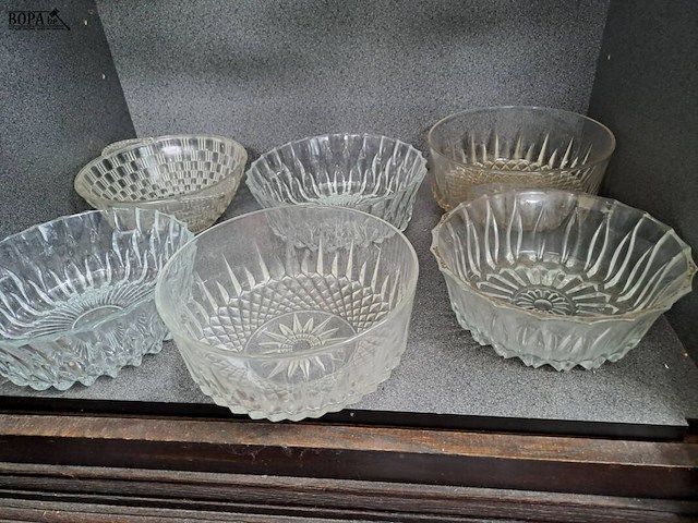 Lot 34 - lot verzameling serveerschalen, tapasschalen - 10 stuks - afbeelding 3 van  4