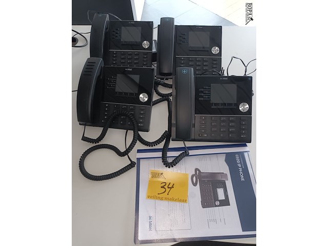 Lot 34 - mitel ip telefoontoestellen. 4 stuks - afbeelding 1 van  4