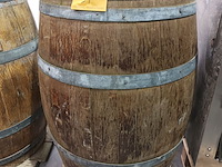 Lot 34 - oude wijnton - afbeelding 2 van  3