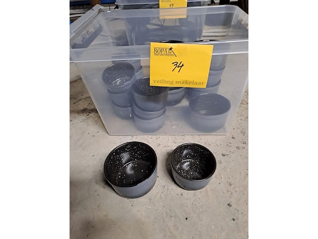 Lot 34 - serveerpotjes - afbeelding 1 van  1