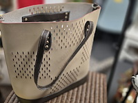 Lot 34 - set van 2 handtassen - afbeelding 7 van  7