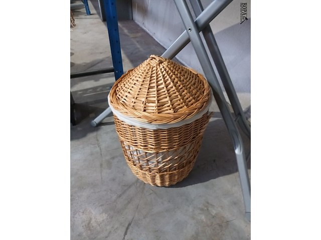 Lot 34 - strijk- en wasgerei. 4 stuks - afbeelding 2 van  6