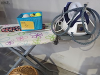 Lot 34 - strijk- en wasgerei. 4 stuks - afbeelding 6 van  6