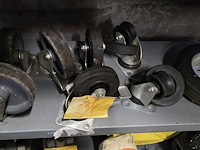 Lot 34 - transportwielen 9 stuks - afbeelding 1 van  1