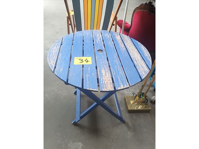 Lot 34 - tuintafel blauw - afbeelding 3 van  3