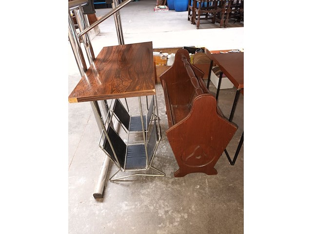 Lot 340 - klein meubilair. 7 stuks - afbeelding 2 van  5