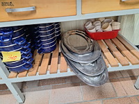 Lot 340 - mosselpotten, sauspotjes en schalen - afbeelding 2 van  2