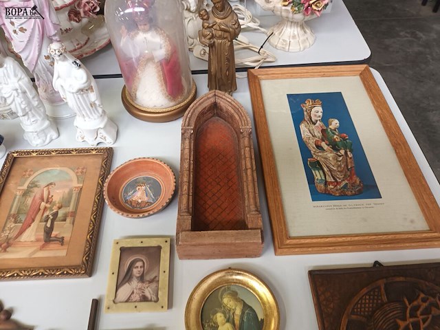 Lot 341 - heiligenbeelden en devotie. 43 stuks - afbeelding 2 van  7