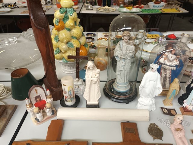 Lot 341 - heiligenbeelden en devotie. 43 stuks - afbeelding 6 van  7