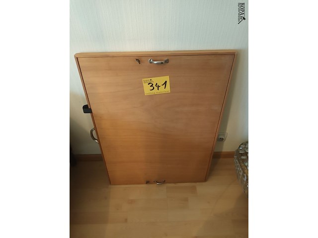 Lot 341 - schilderskoffer met inhoud - afbeelding 1 van  5