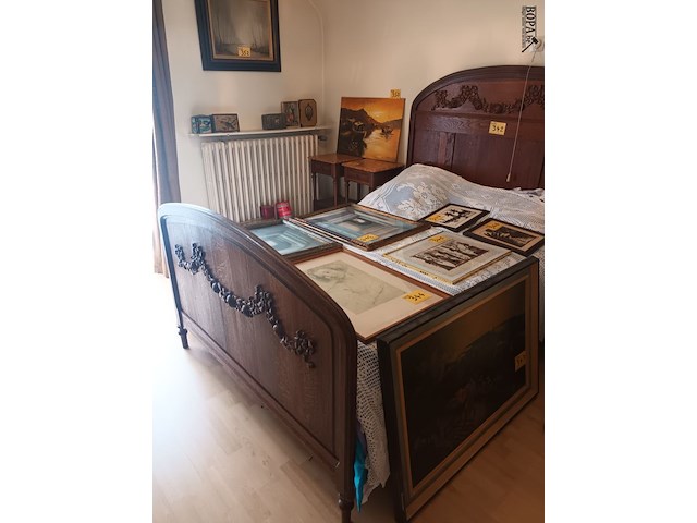 Lot 342 - antiek bed - afbeelding 1 van  4
