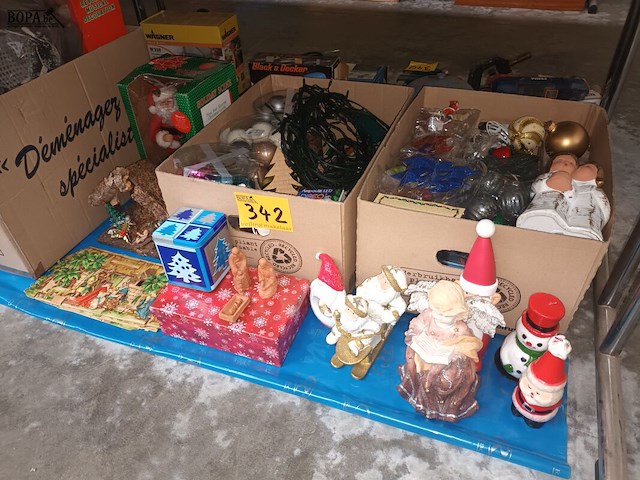 Lot 342 - kerstmateriaal - afbeelding 1 van  4