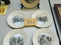 Lot 342 - militaire sierborden. 5 stuks - afbeelding 1 van  7