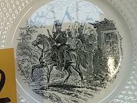 Lot 342 - militaire sierborden. 5 stuks - afbeelding 5 van  7