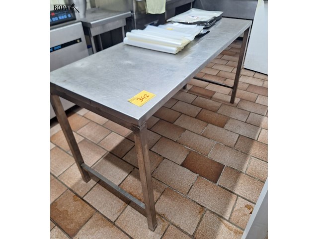 Lot 342 - rvs werktafel - afbeelding 1 van  1