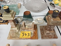 Lot 343 - lampedairs in onyx. 2 stuks - afbeelding 1 van  4