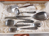Lot 344 - bestekkoffer met 3 lades - afbeelding 4 van  4