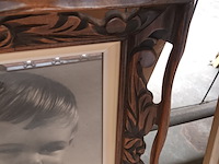 Lot 345 - fotokader houtsnijwerk - afbeelding 2 van  3