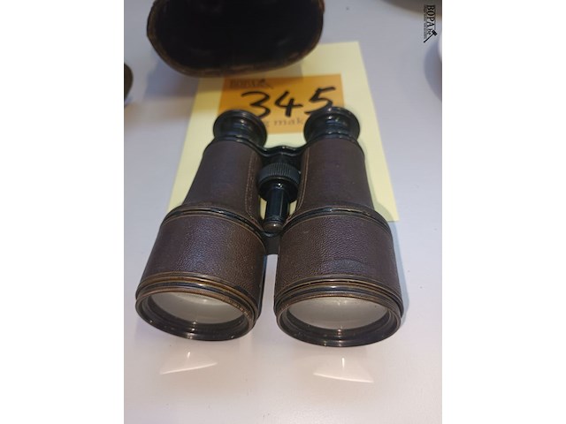 Lot 345 - verrekijker in lederen etui - afbeelding 2 van  5