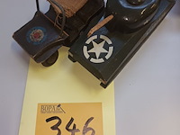 Lot 346 - houten speelgoed - afbeelding 1 van  5