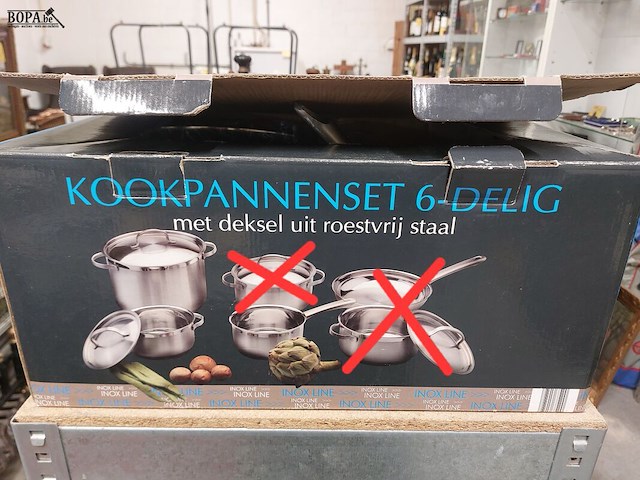 Lot 346 - kookpotten met deksel 2 stuks en sauspan - afbeelding 1 van  2