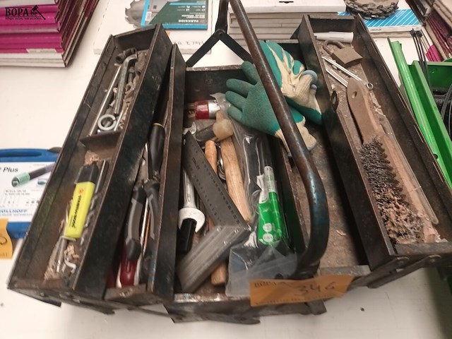 Lot 346 - materiaalkoffer met inhoud - afbeelding 2 van  3