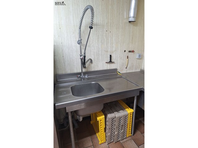 Lot 346 - rvs spoeltafel. 2 stuks - afbeelding 2 van  2