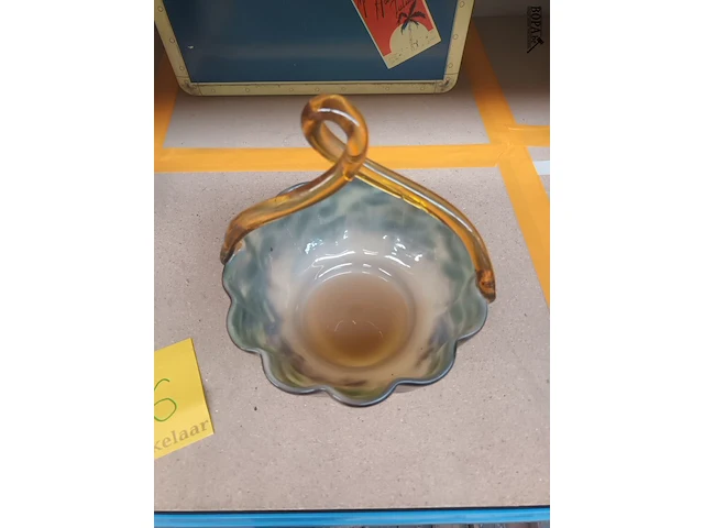Lot 346 - sierschaal in glas - afbeelding 4 van  4