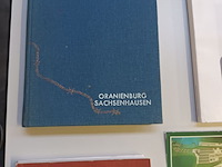 Lot 347 - concentratiekampen boeken en folders - afbeelding 5 van  5