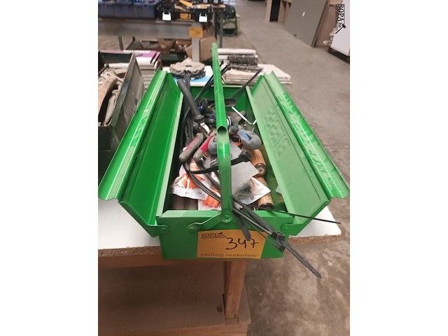 Lot 347 - materiaalkoffer met inhoud - afbeelding 1 van  3
