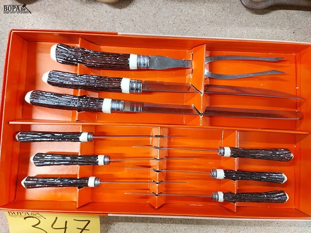 Lot 347 - vintage bestekset met imitaiegewei, 9 stuks - afbeelding 2 van  2