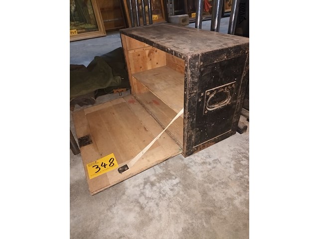 Lot 348 - militaire kist - afbeelding 2 van  4