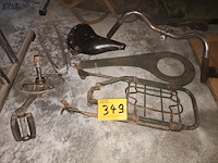 Lot 349 - onderdelen militaire fiets. 7 stuks - afbeelding 1 van  4