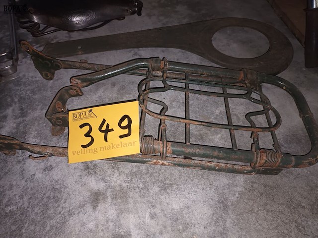 Lot 349 - onderdelen militaire fiets. 7 stuks - afbeelding 2 van  4