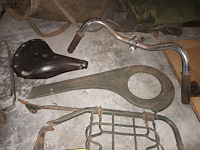 Lot 349 - onderdelen militaire fiets. 7 stuks - afbeelding 3 van  4