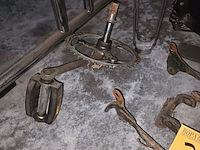 Lot 349 - onderdelen militaire fiets. 7 stuks - afbeelding 4 van  4
