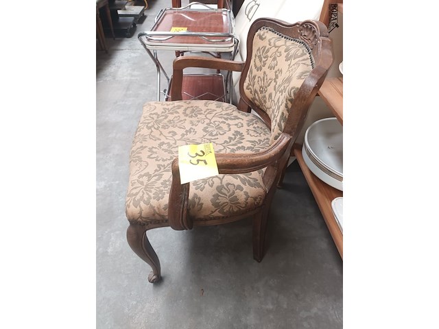 Lot 35 - armstoel - afbeelding 2 van  4