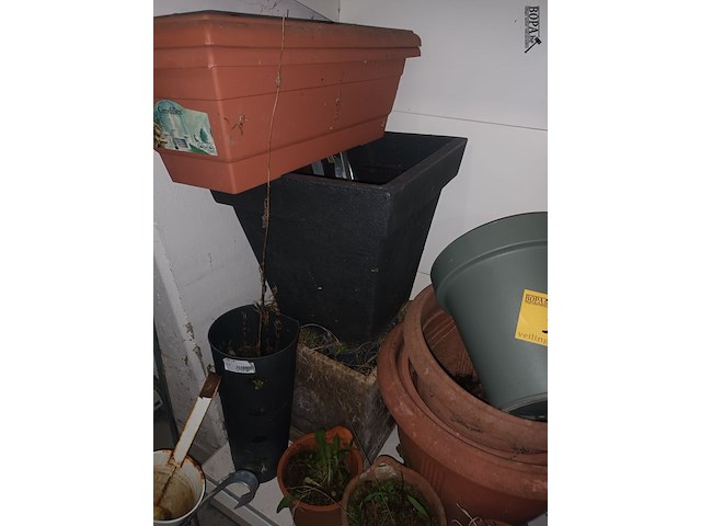 Lot 35 - bloempotten en bloembakken. 11 stuks - afbeelding 2 van  4